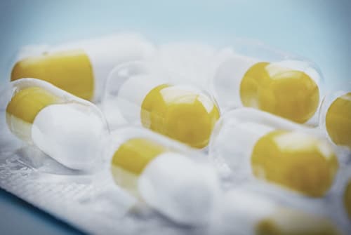 Ritalin white and yellow pills